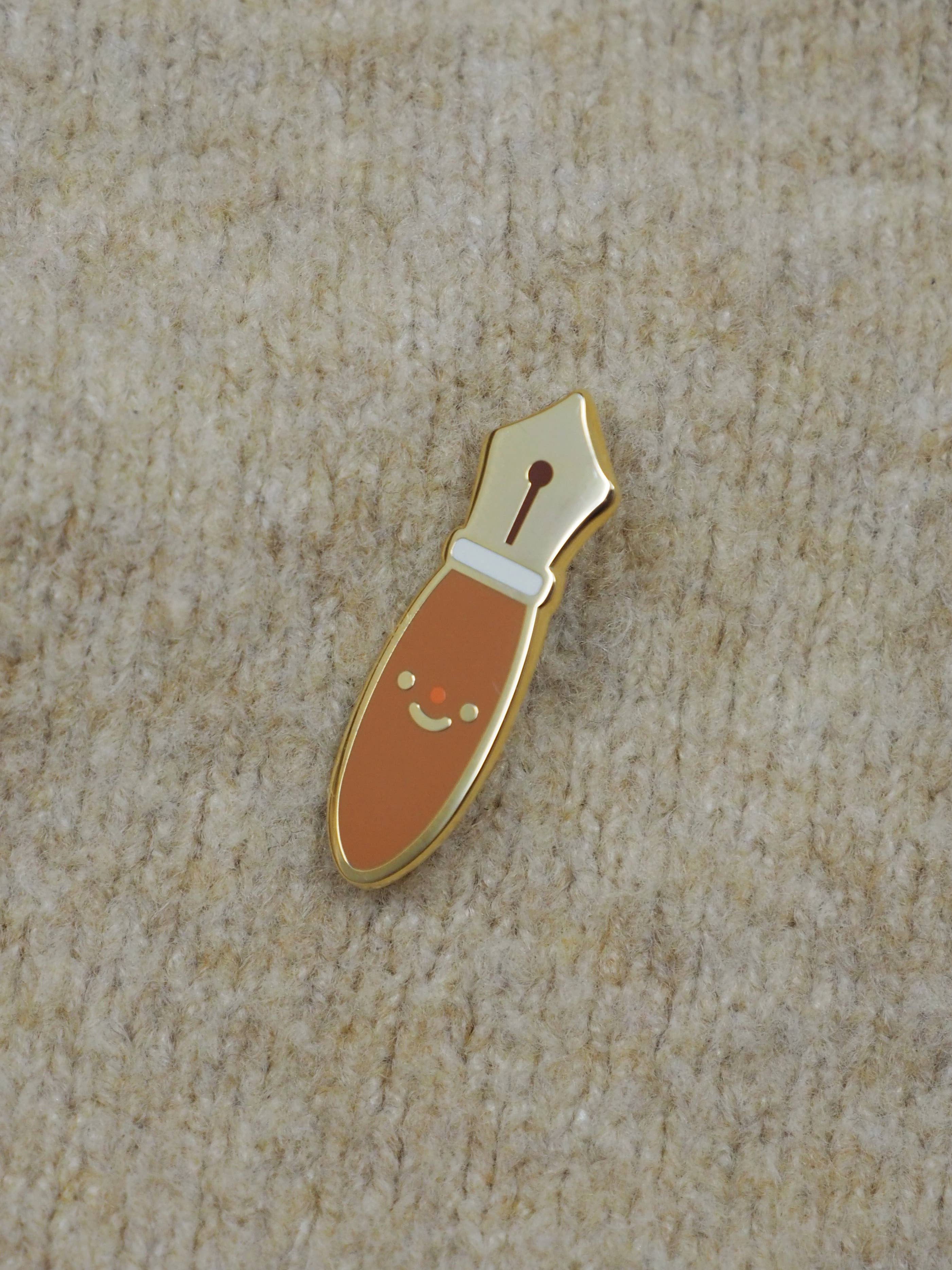 Fountain pen • enamel pin