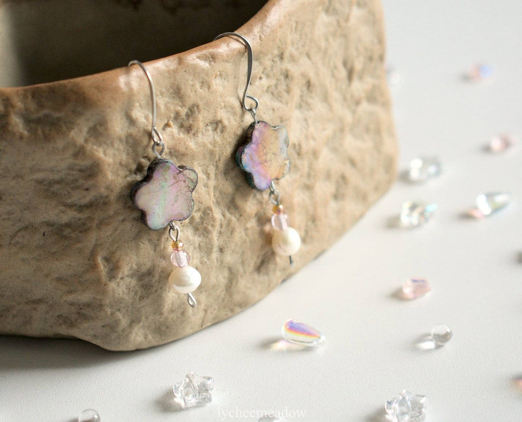 Flower Shell Earrings Pearl