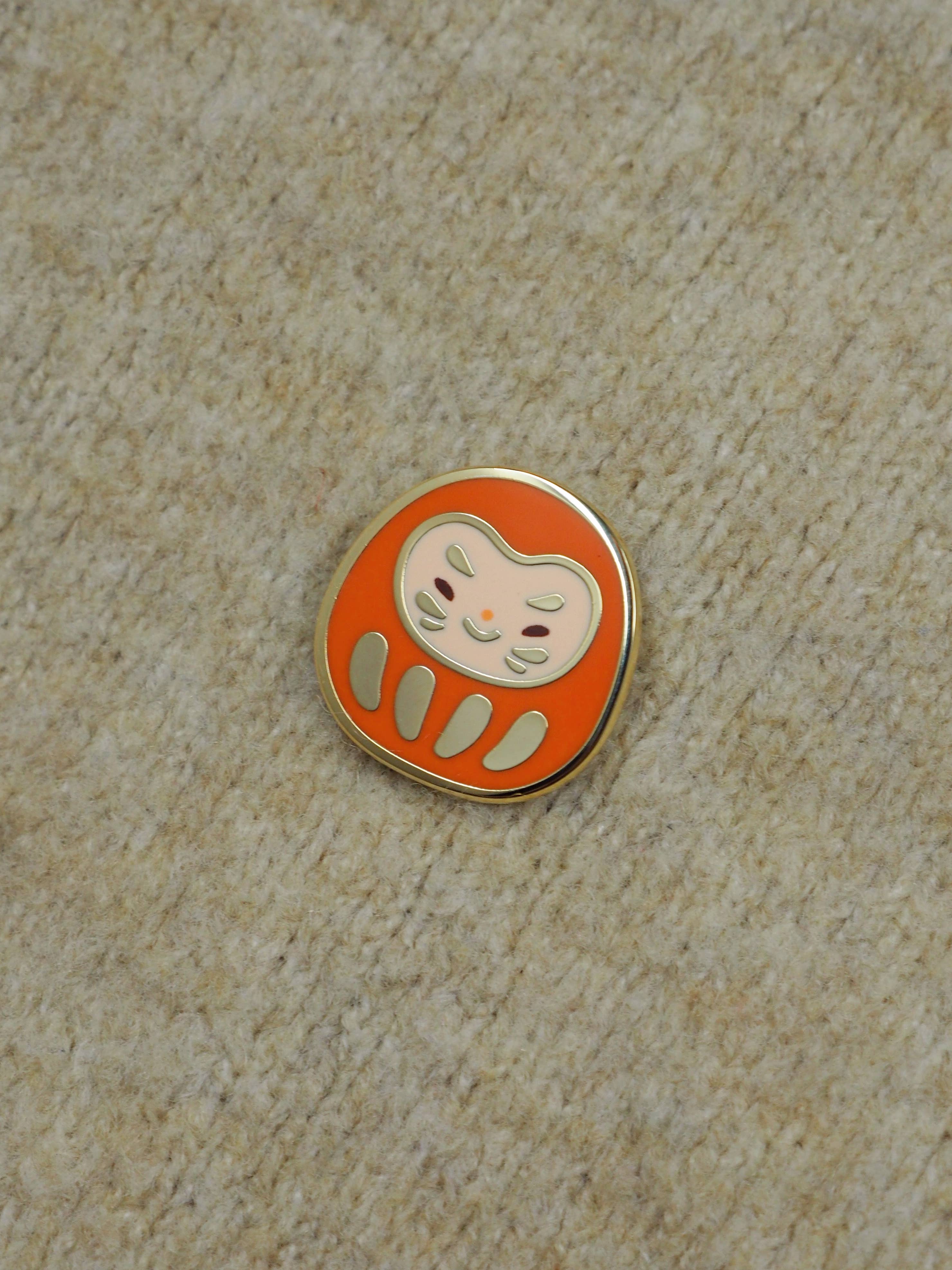 Daruma • enamel pin