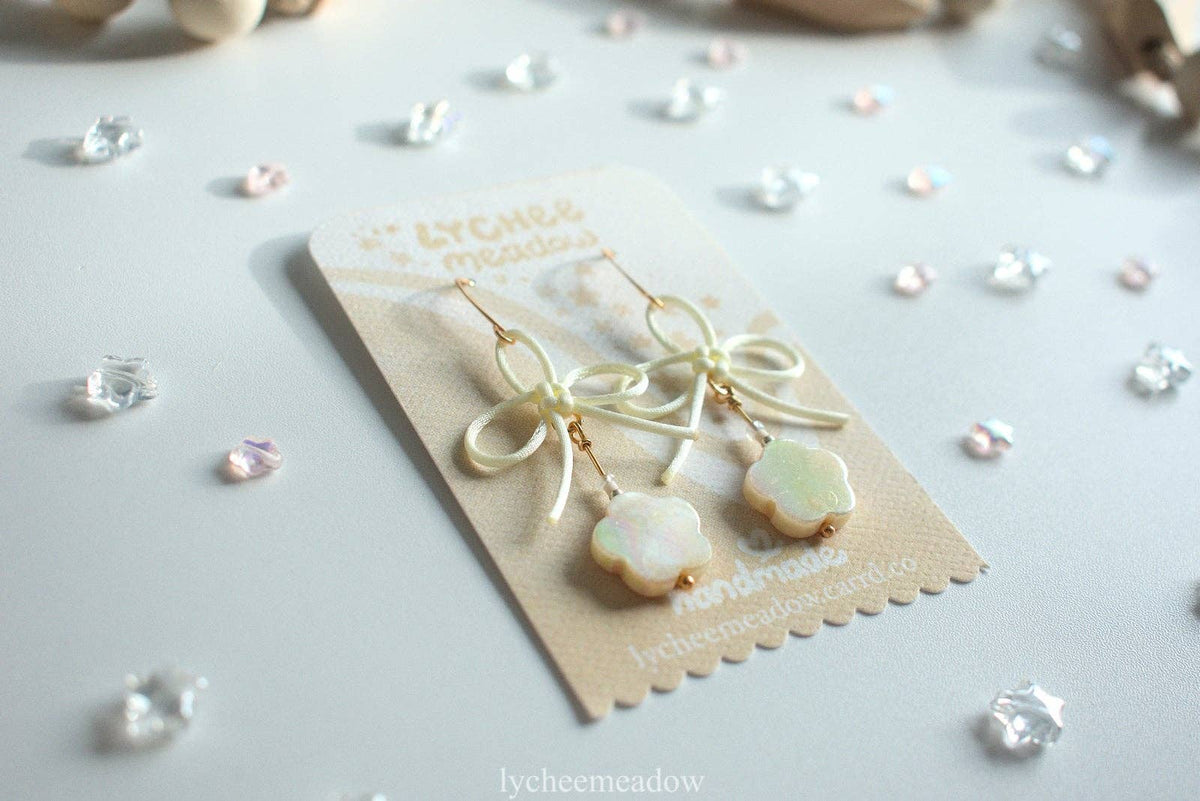 Clover Earrings Flower Cream