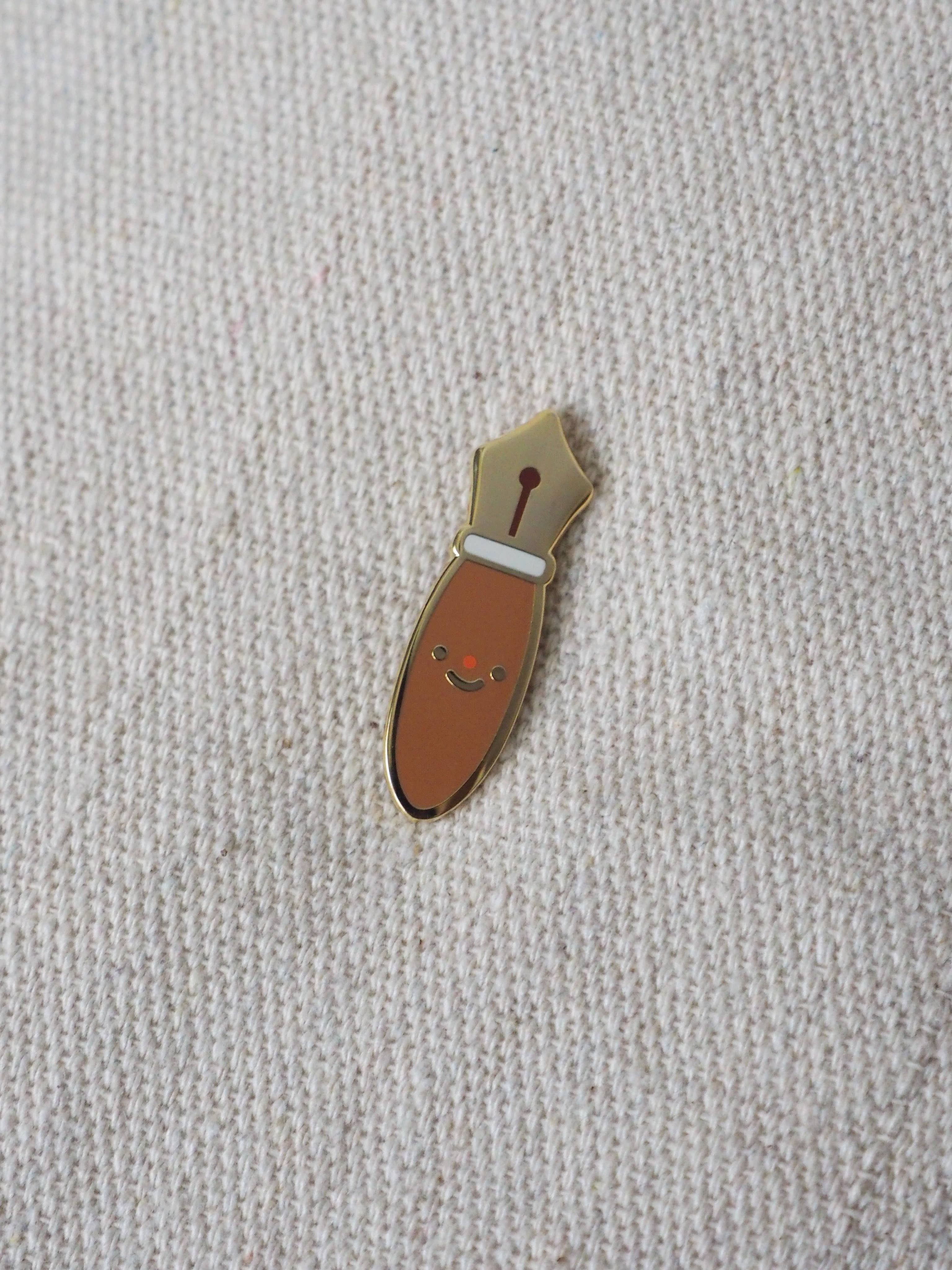 Fountain pen • enamel pin