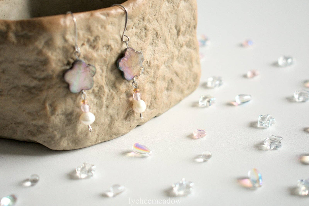 Flower Shell Earrings Pearl