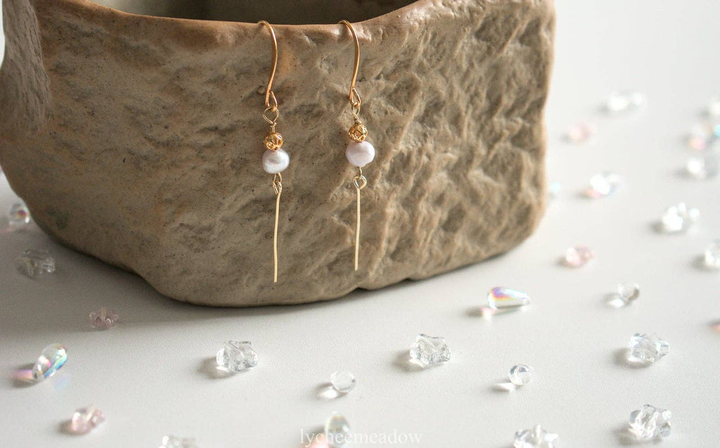 Dangle Pearl Earrings