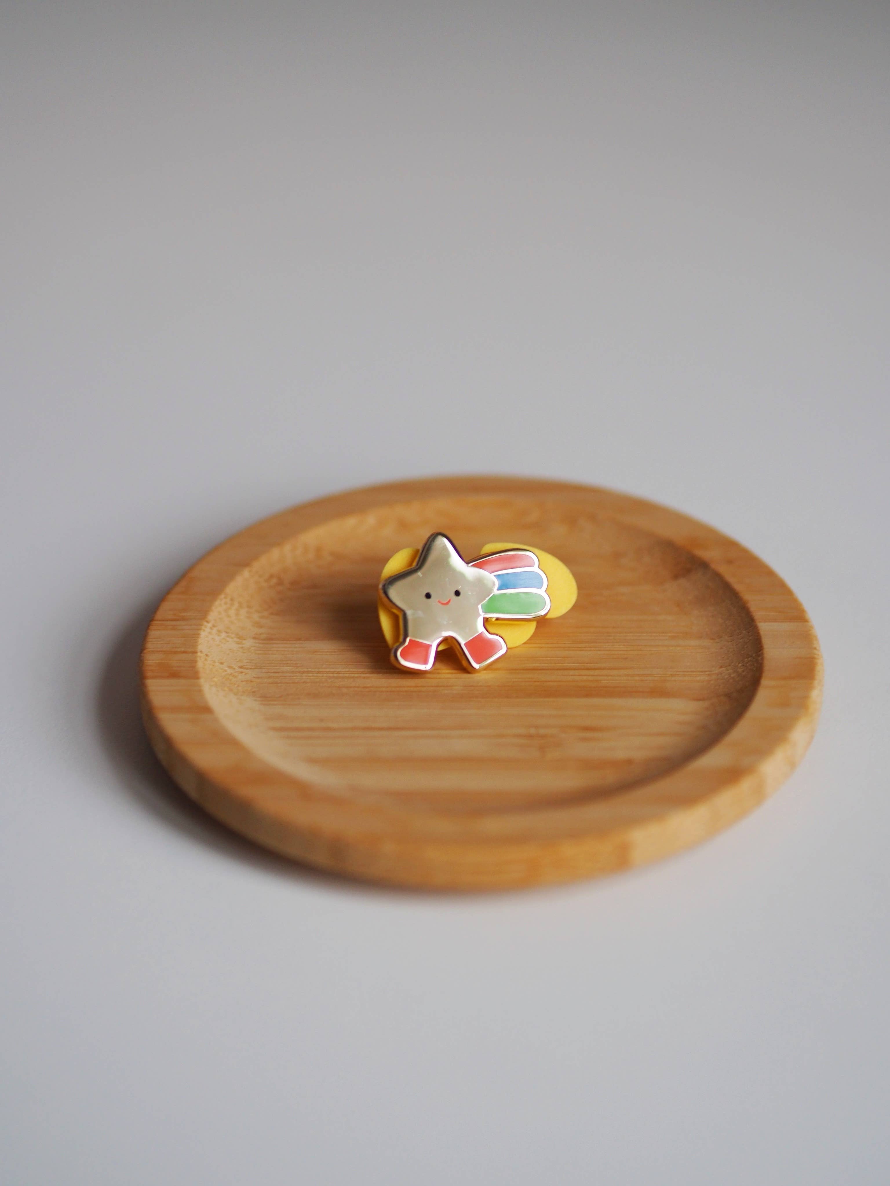 Shooting star • enamel pin